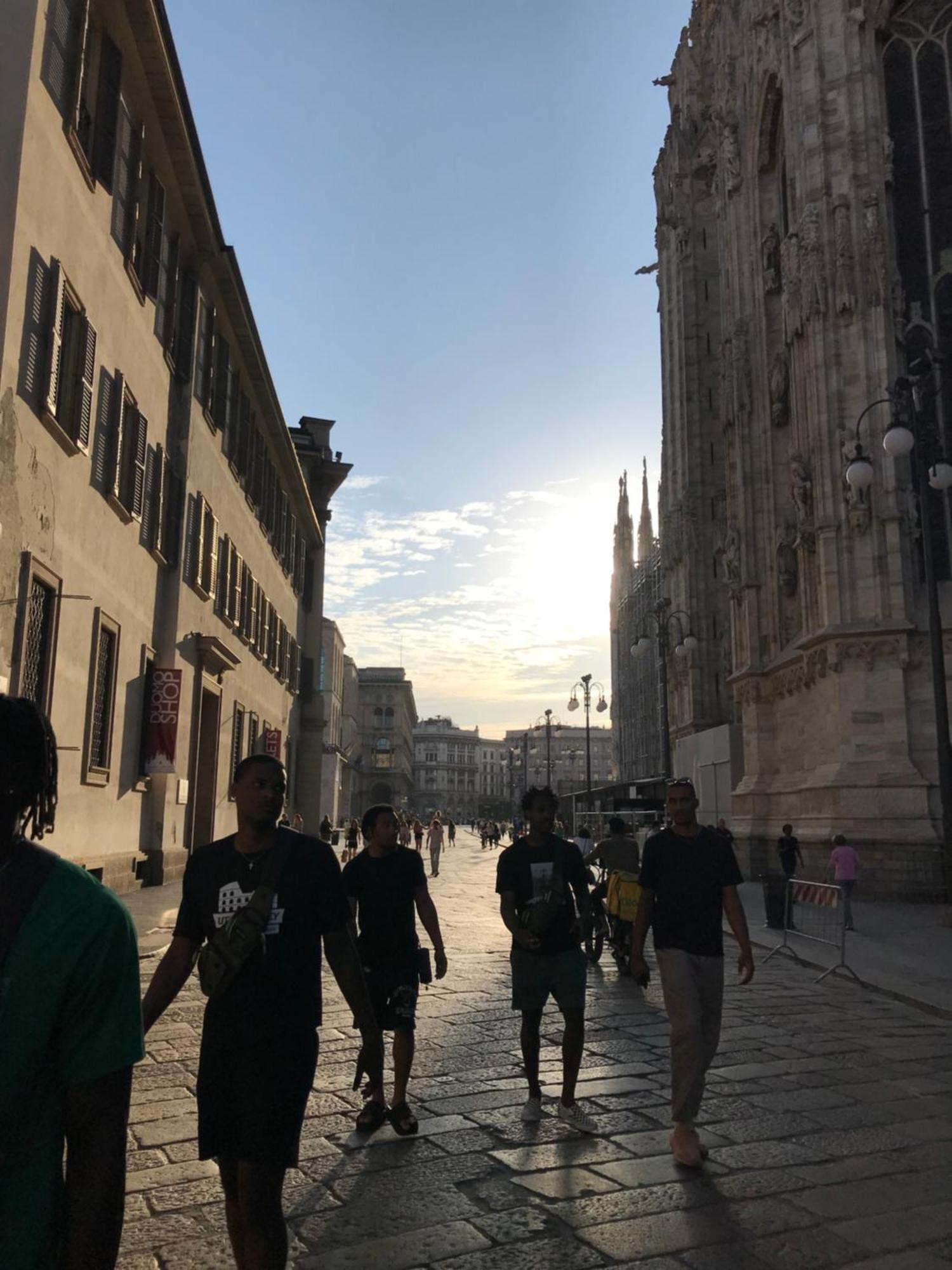 Free 30 Minutes Preemptive Cognitive Disconnect Therapy Price Location Real Duomo Palace Mini Suite Milano Ngoại thất bức ảnh
