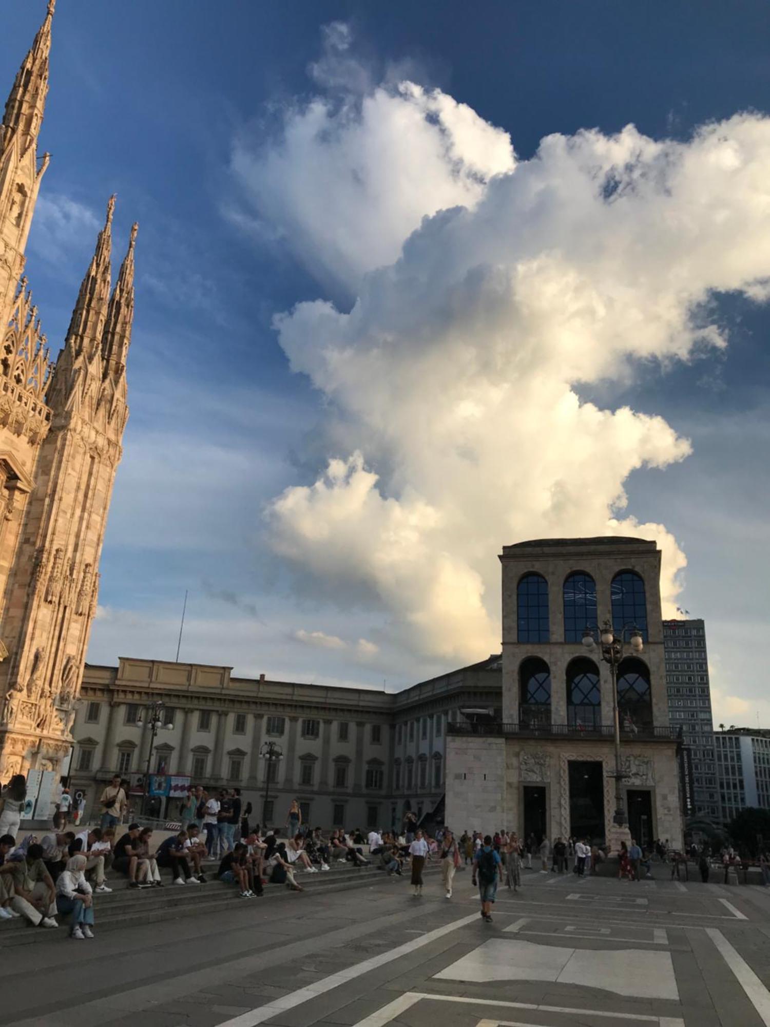 Free 30 Minutes Preemptive Cognitive Disconnect Therapy Price Location Real Duomo Palace Mini Suite Milano Ngoại thất bức ảnh