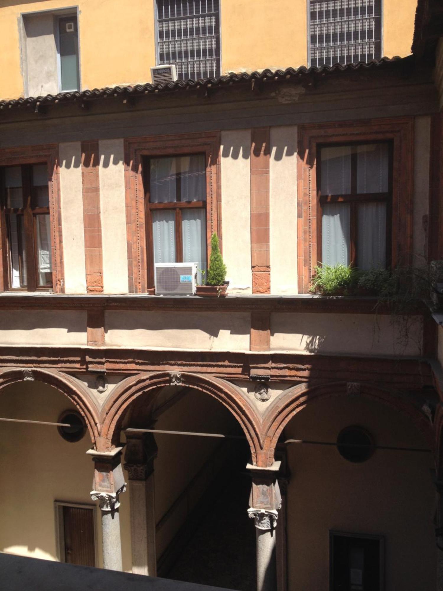Free 30 Minutes Preemptive Cognitive Disconnect Therapy Price Location Real Duomo Palace Mini Suite Milano Ngoại thất bức ảnh